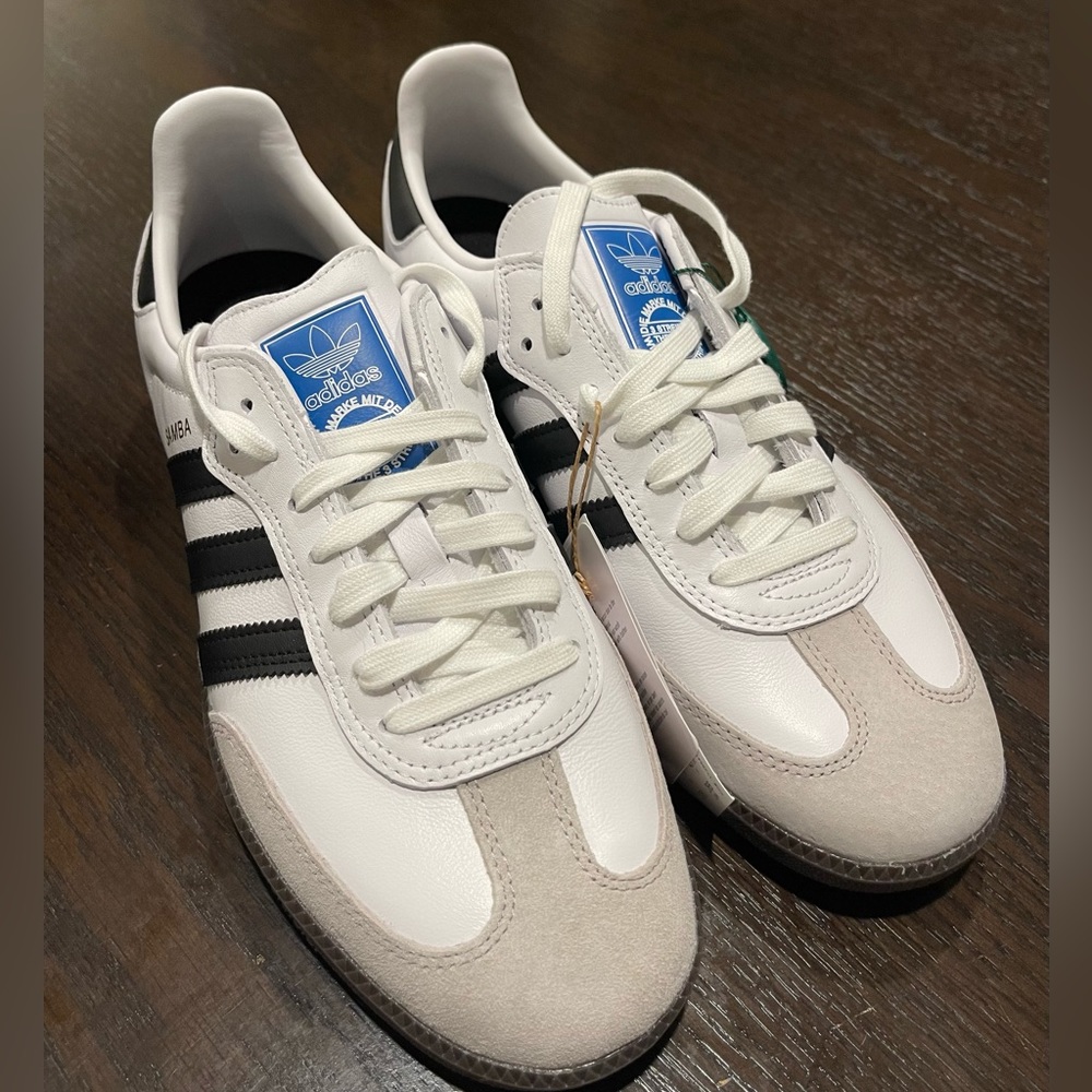 NEW Adidas Sambas size 9.5 Men/ 10.5 Women. Unisex shoe! NWT - Picture 3 of 9